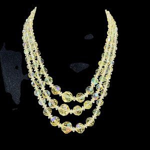 Vintage Triple Strand Iridescent Pale Yellow Graduated Bead Necklace (4593)